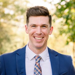 Shane Hanlon Headshot