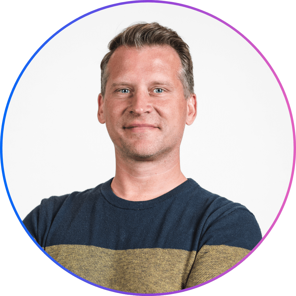 Jeremiah Worth Headshot